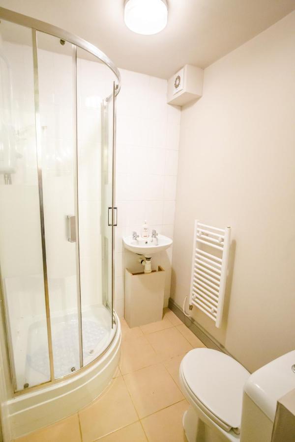 Townhouse No 12 호텔 허더즈필드 외부 사진