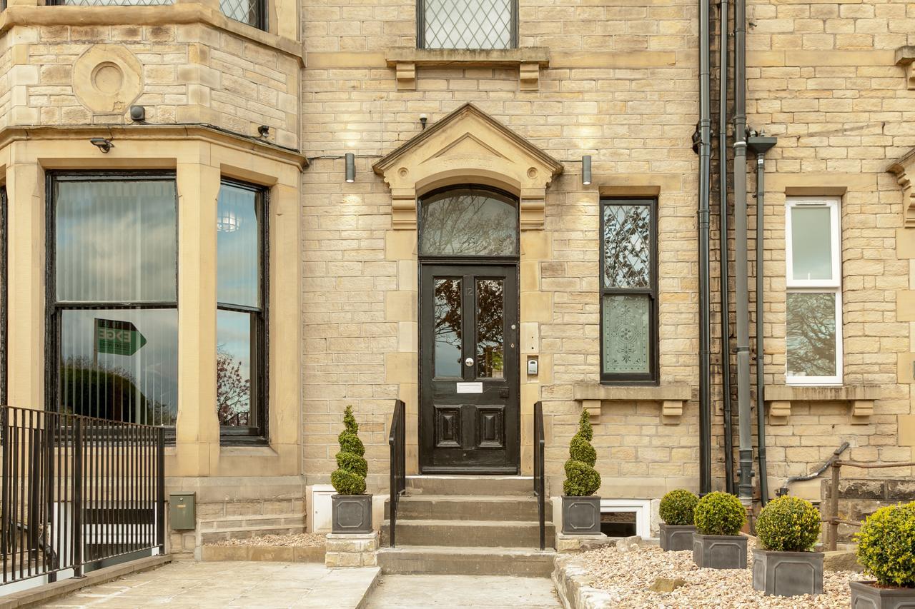 Townhouse No 12 호텔 허더즈필드 외부 사진